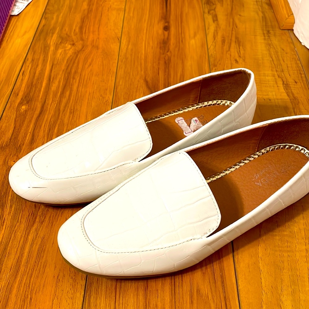 Ladies shoes size 8